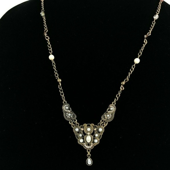 Handmade victorian style women's neckless/pendant - Picture 2 of 7